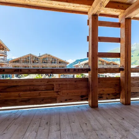 W Hotel 5*